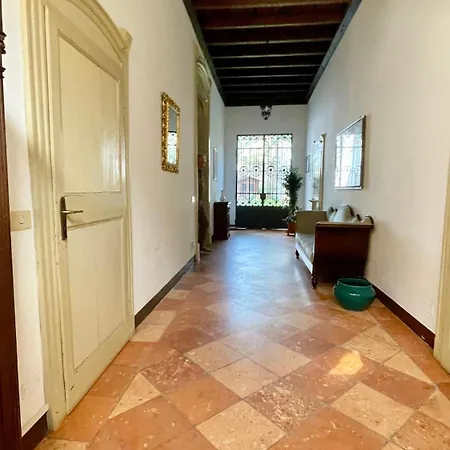 Palazzo 1500 Frescobaldi - Piano Nobile X 5 - A Casa Di Alfonso *