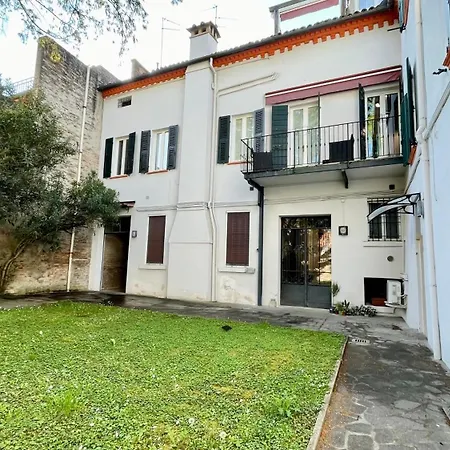 Palazzo 1500 Frescobaldi - Piano Nobile X 5 - A Casa Di Alfonso *