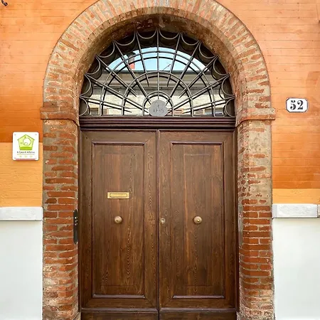 公寓 Palazzo 1500 Frescobaldi - Piano Nobile X 5 - A Casa Di Alfonso 费拉拉